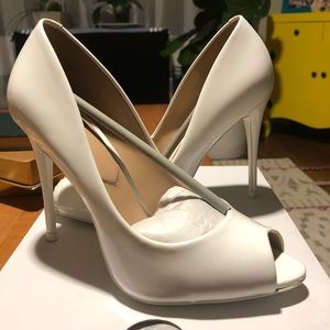 ALDO US 6.5 White peep toe pumps.